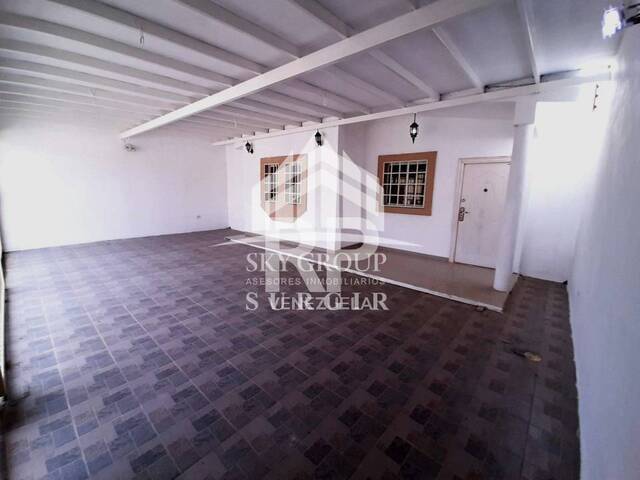 #SGC-205 - Casa para Alquiler en Punto Fijo - I