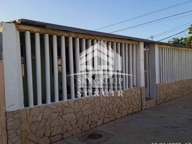 #SGC-339 - Casa para Venta en Punto Fijo - I