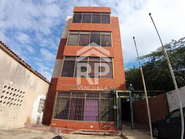 #SGE-031 - Edificio comercial para Venta en Punto Fijo - I