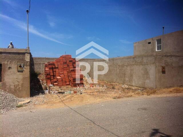 #SGT-007 - Terreno para Venta en Punto Fijo - I