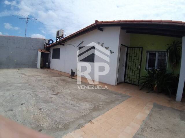 Casa para Venta en Punto Fijo - 5