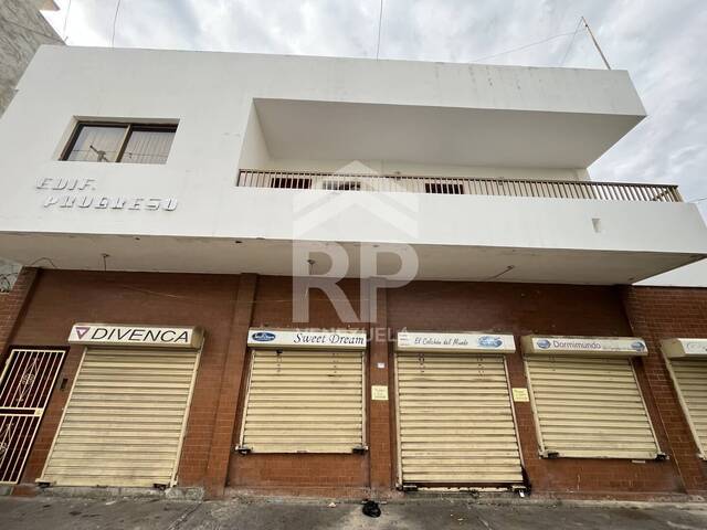 #SGE-035 - Edificio comercial para Venta en Punto Fijo - I