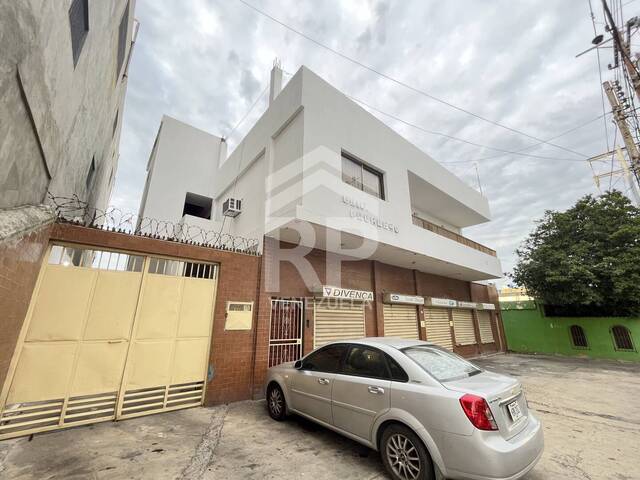 #SGE-035 - Edificio comercial para Venta en Punto Fijo - I