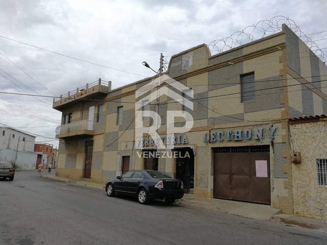 #SGE-037 - Edificio para Venta en Punto Fijo - I