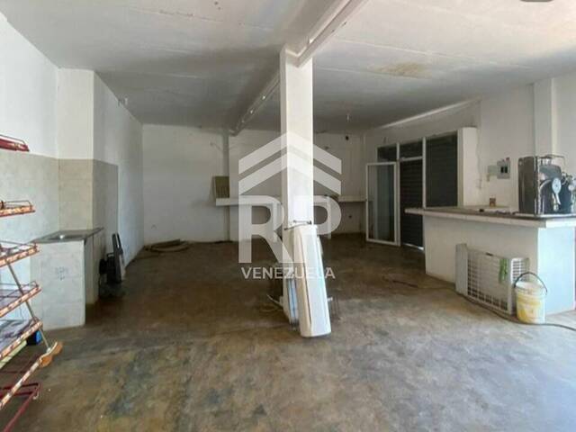 #SGE-029 - Edificio comercial para Venta en Punto Fijo - I