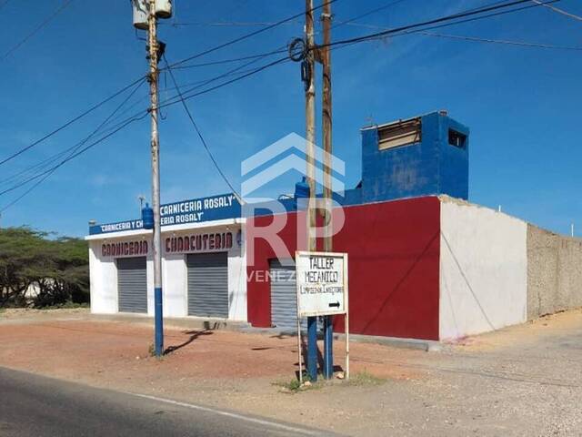 #SGE-029 - Edificio comercial para Venta en Punto Fijo - I