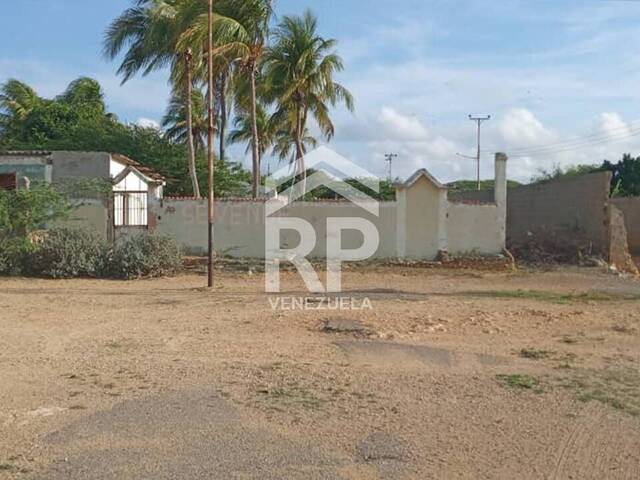 #SGT-111 - Terreno para Venta en Punto Fijo - I