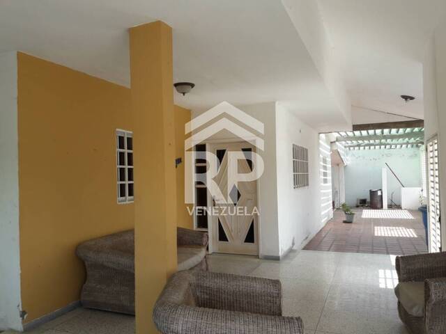 #SGC-212 - Casa para Venta en Punto Fijo - I