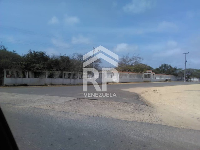Casa para Venta en Punto Fijo - 4