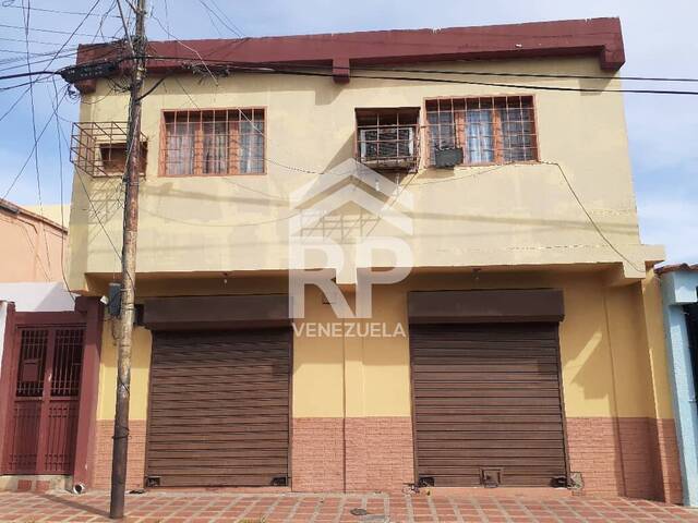 #SGE-027 - Edificio comercial para Venta en Punto Fijo - I