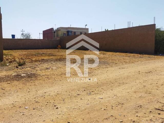 #SGT-083 - Terreno para Venta en Punto Fijo - I