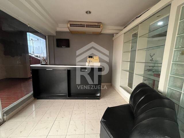 #SGL-122 - Local para Venta en Punto Fijo - I