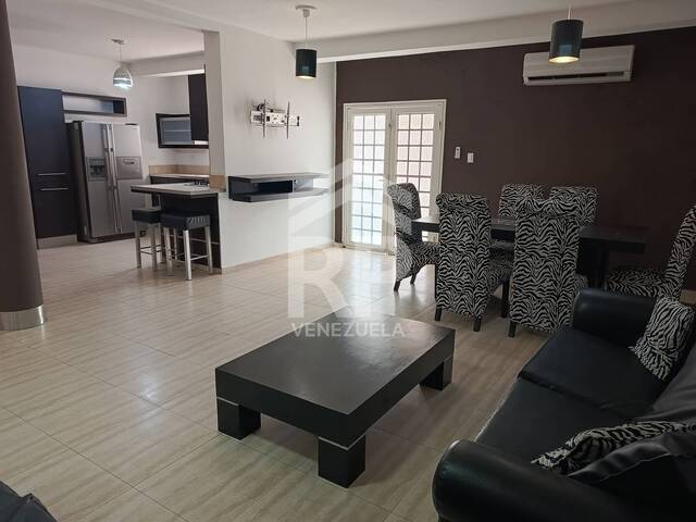 Townhouse para Alquiler en Punto Fijo - 5