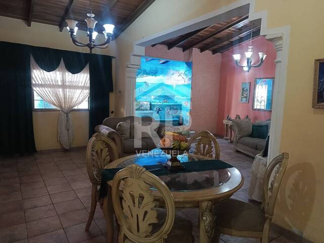 #SGC-445 - Casa para Venta en Punto Fijo - I