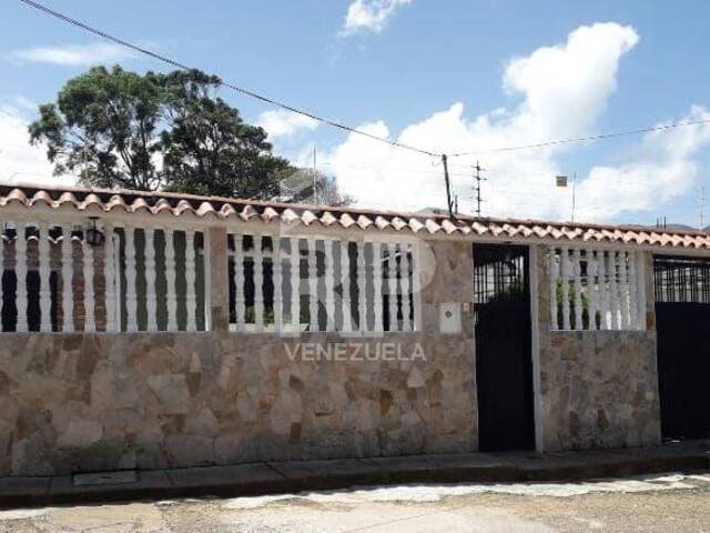 #COC-008 - Casa para Venta en San Cristóbal - S