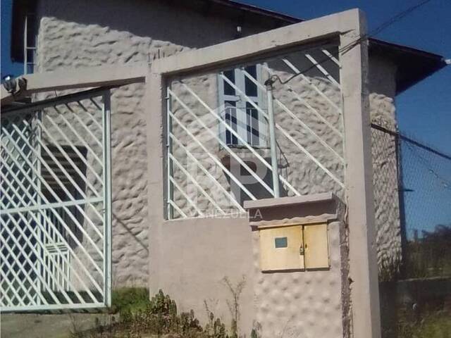 #CGC-002 - Casa para Venta en Caracas - A