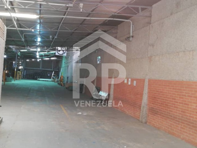 #PLG-003 - Galpón para Venta en Maracaibo - V