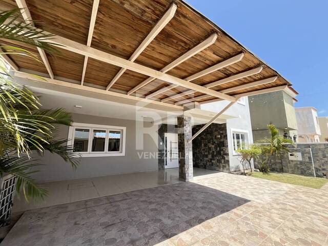 #SGC-457 - Townhouse para Venta en Punto Fijo - I