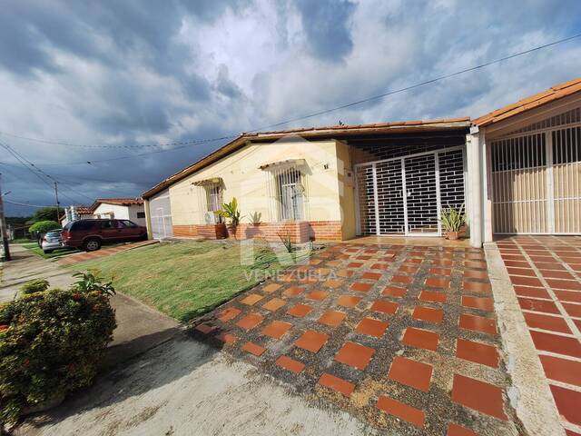 #CRC-003 - Casa para Venta en Cabudare - K