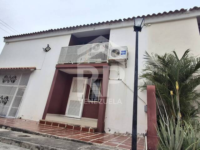 #CRC-007 - Casa para Venta en Cabudare - K