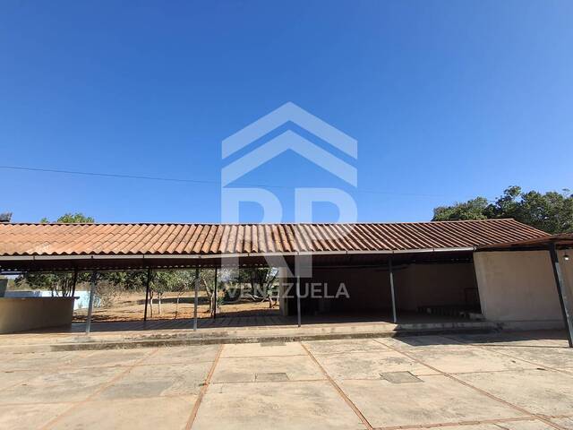 #CRF-002 - Granja  Finca para Venta en Barquisimeto - K