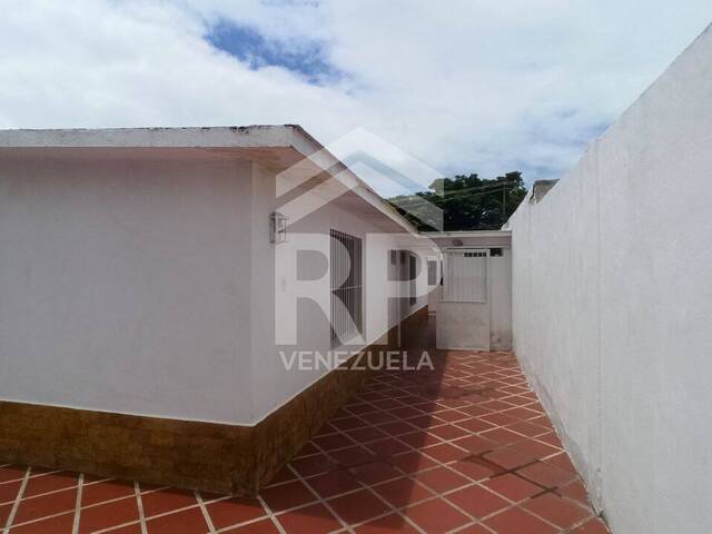 #CRC-009 - Casa para Venta en Barquisimeto - K