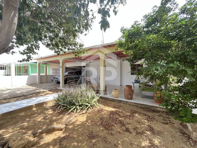 #SGC-458 - Casa para Venta en Punto Fijo - I