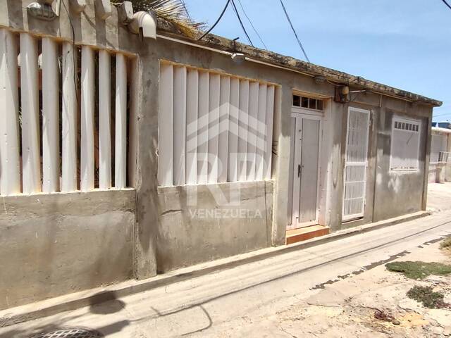 #SGC-459 - Casa para Venta en Punto Fijo - I