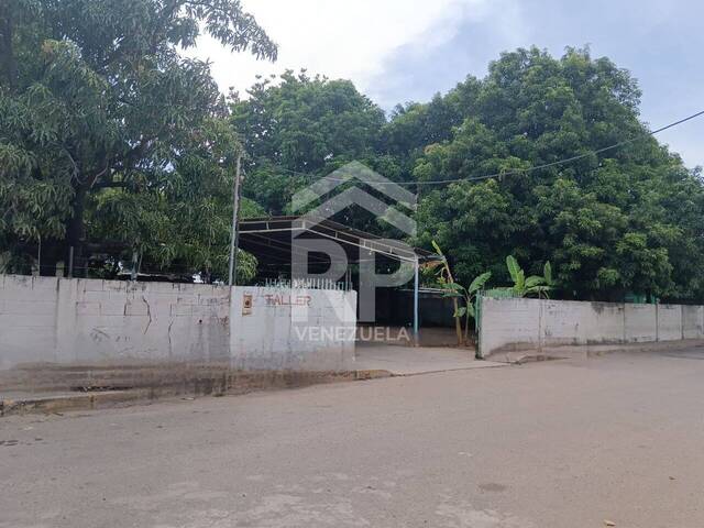 #PLG-004 - Galpón para Alquiler en Maracaibo - V