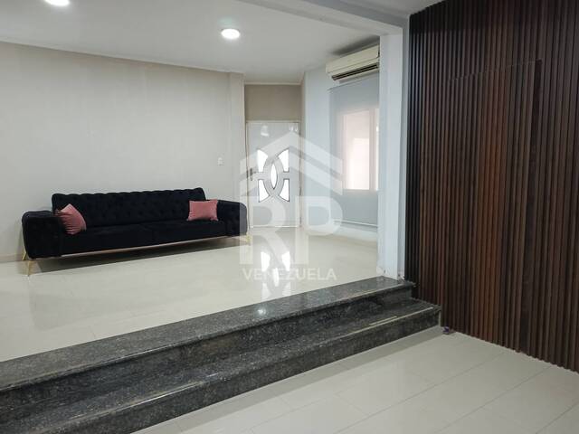 #SGC-460 - Casa para Venta en Punto Fijo - I
