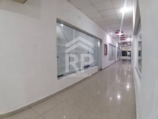 #SGL-144 - Local para Venta en Punto Fijo - I