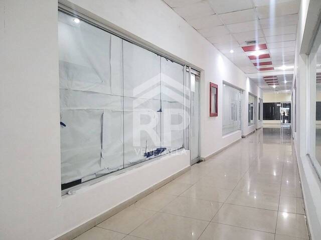 #SGL-144 - Local para Venta en Punto Fijo - I