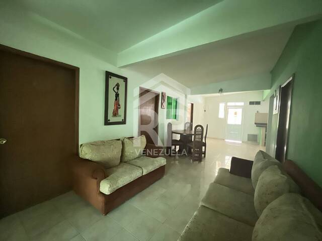 #SGC-461 - Casa para Venta en Punto Fijo - I