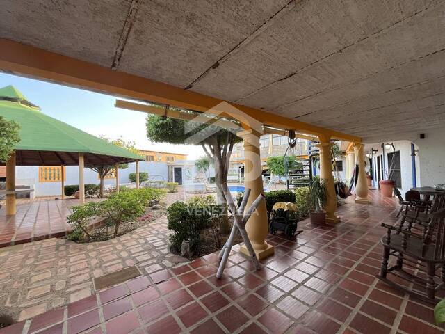 Casa para Venta en Punto Fijo - 5