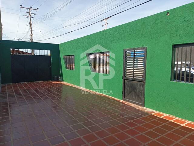 #SGL-148 - Oficina para Venta en Punto Fijo - I
