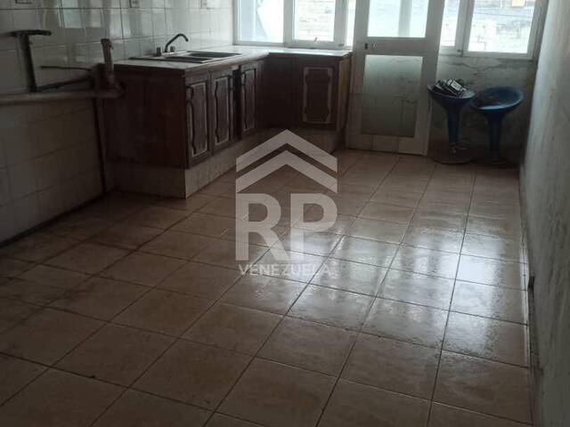 Edificio comercial para Alquiler en Punto Fijo - 5