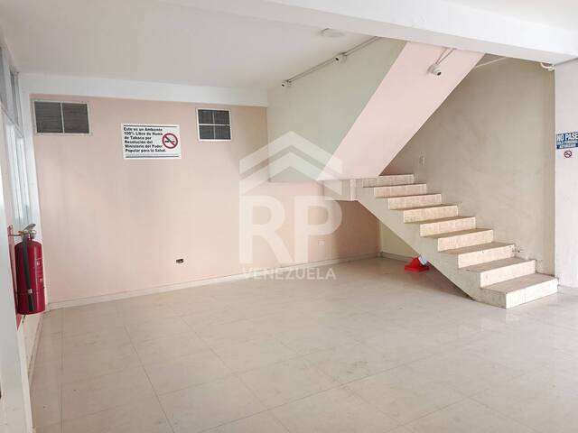 #SGL-150 - Local para Venta en Punto Fijo - I