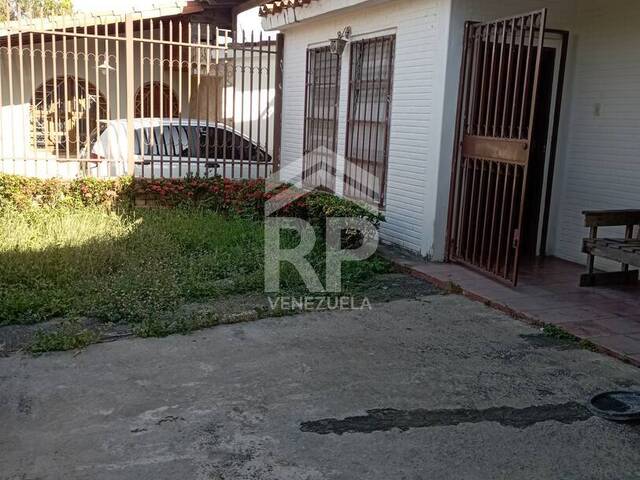 #CRC-024 - Casa para Venta en Barquisimeto - K