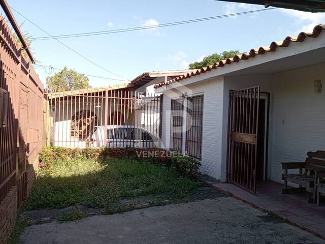 #CRC-024 - Casa para Venta en Barquisimeto - K