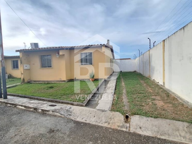 #CRC-025 - Casa para Venta en Barquisimeto - K