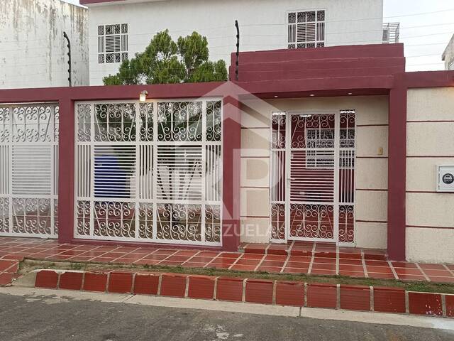 Venta en Terrazas de Amuay - Punto Fijo