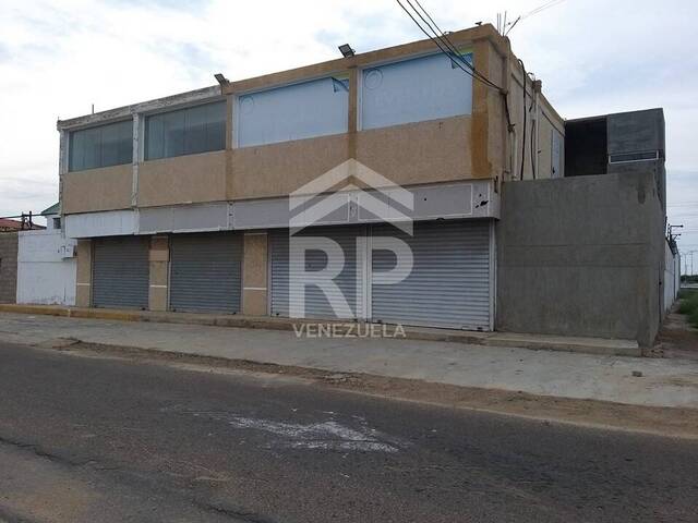 Venta en Puerta Maraven - Punto Fijo