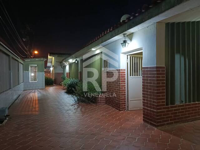 #SGC-472 - Casa para Venta en Punto Fijo - I