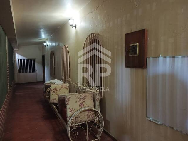 #SGC-472 - Casa para Venta en Punto Fijo - I