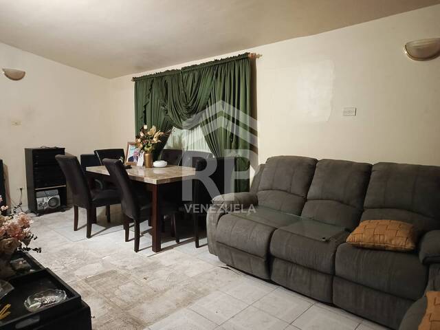 #SGC-472 - Casa para Venta en Punto Fijo - I