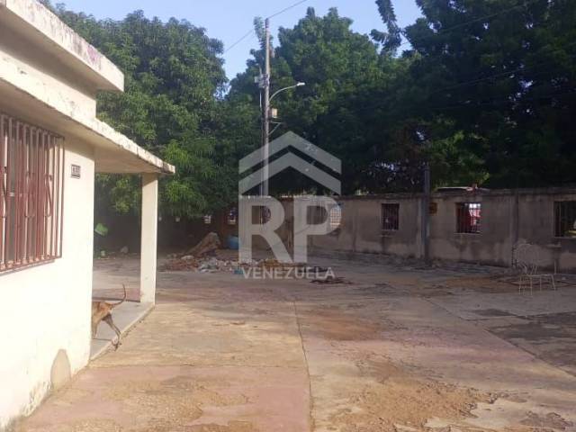 #PLT-008 - Terreno para Venta en Maracaibo - V