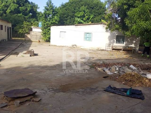#PLT-008 - Terreno para Venta en Maracaibo - V