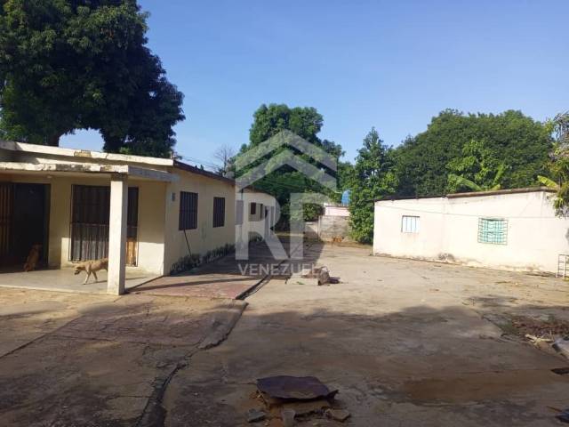 #PLT-008 - Terreno para Venta en Maracaibo - V