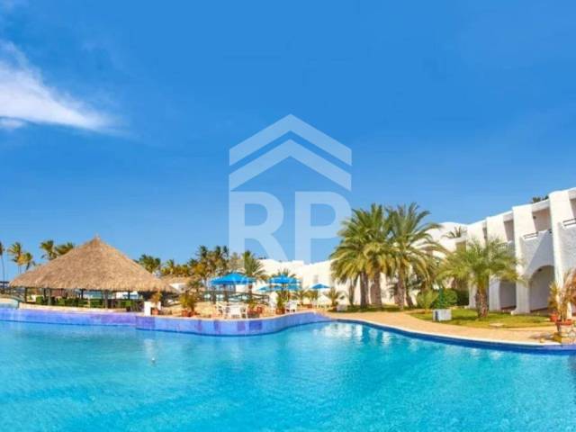 #SME-003 - Hotel para Venta en Juan Griego - O