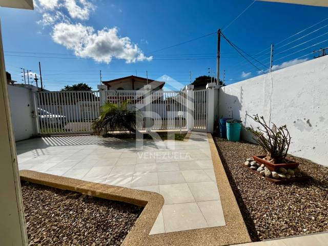 Casa para Venta en Punto Fijo - 5